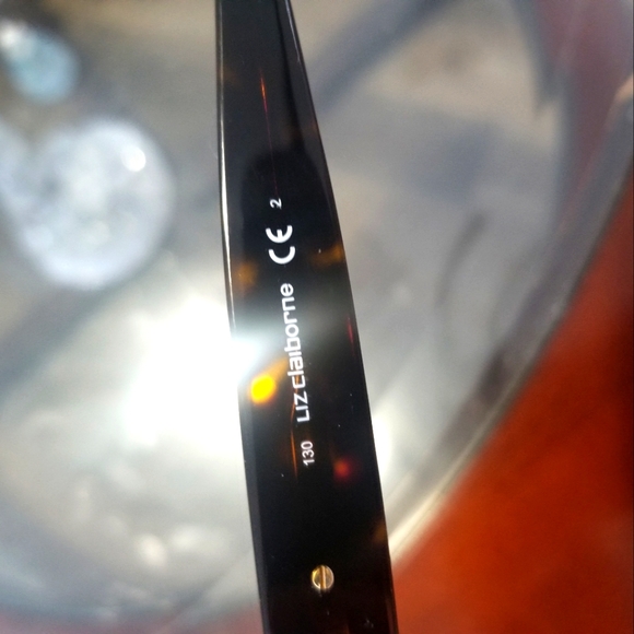 Liz claiborn sunglasses - Picture 2 of 9